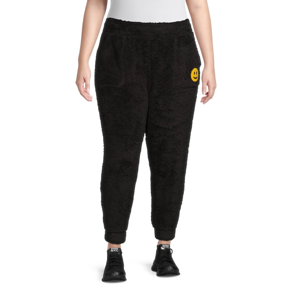 No Boundaries Juniors Plus Size Plush Jogger Pants NWOT